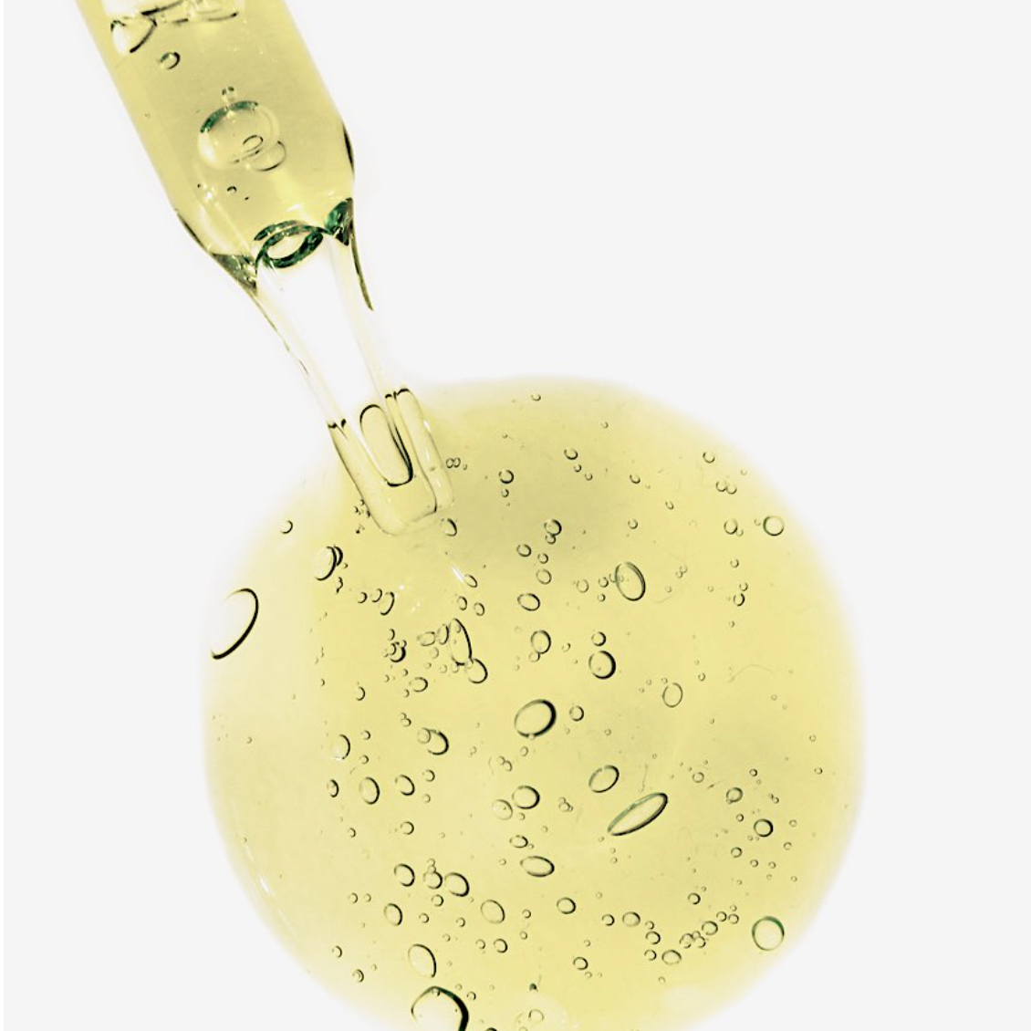 Who Should Use Face Oils for Aging Skin? A Dermatologist-Backed Guide for All Ages and Skin Types